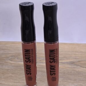 Rimmel London Stay Satin Liquid Lip Colour — IT GIRL #210 Warm Rose Nude Duo (2)